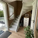 Koselig Vestlandshus Ved Fjorden Сasa de vacaciones Holmedal