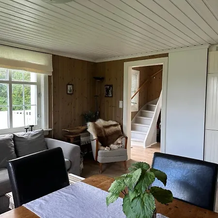 Koselig Vestlandshus Ved Fjorden * Holmedal