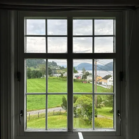 Сasa de vacaciones Koselig Vestlandshus Ved Fjorden Holmedal