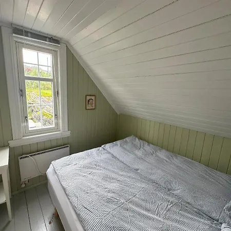 Koselig Vestlandshus Ved Fjorden Holmedal