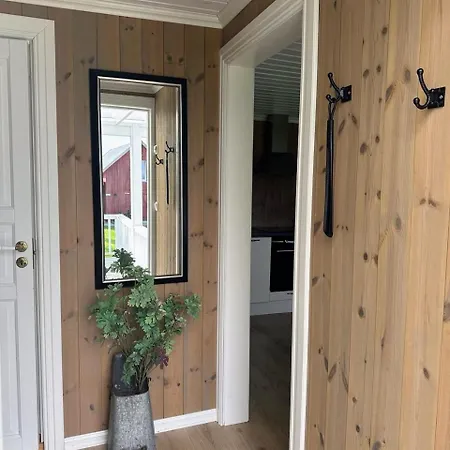 Дом отдыха Koselig Vestlandshus Ved Fjorden Holmedal